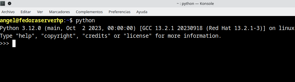 Versión de Python depois de instalar o fedora 39.